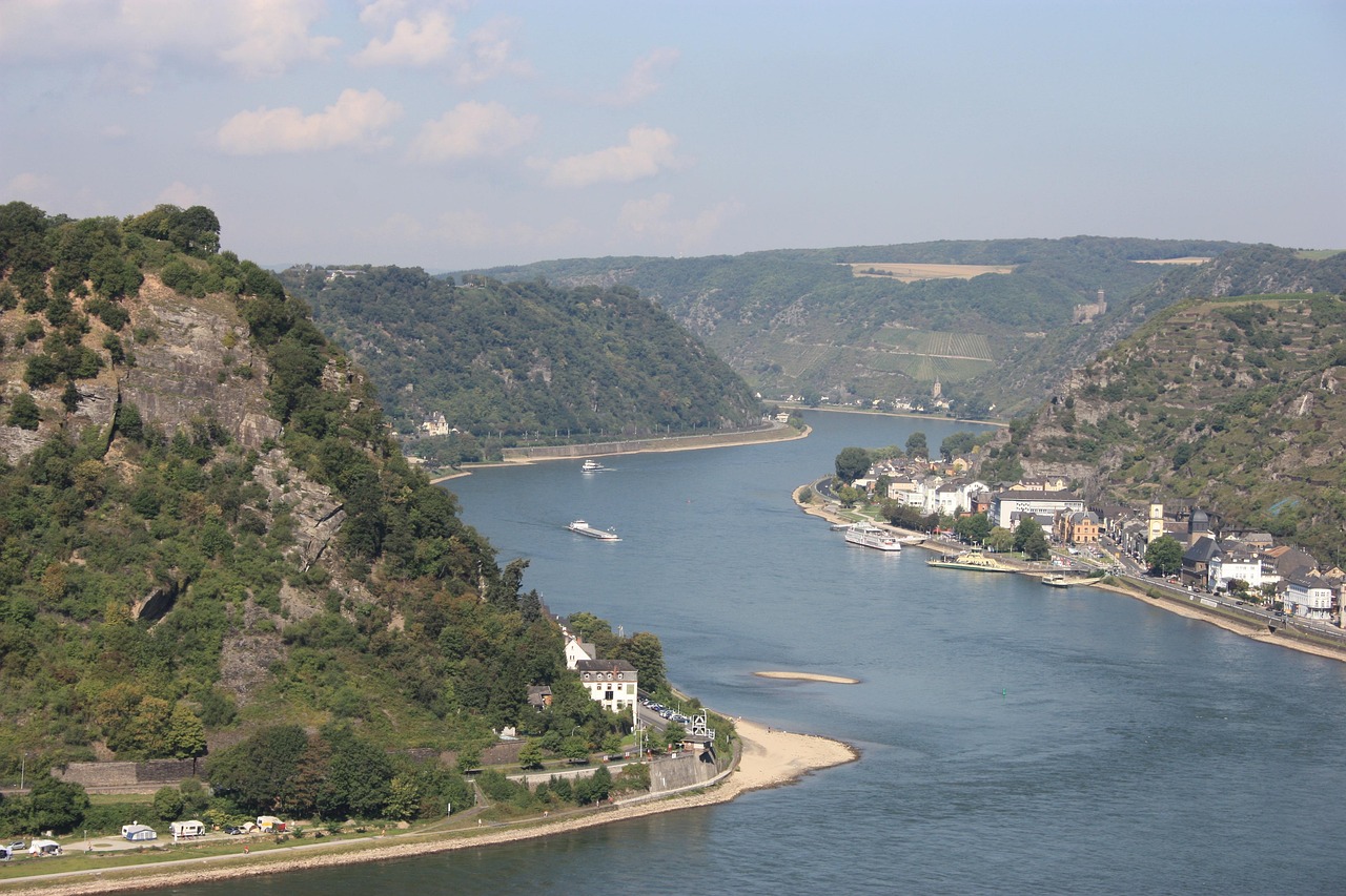 Am Ufer des Rheins – At the Banks of the Rhine River